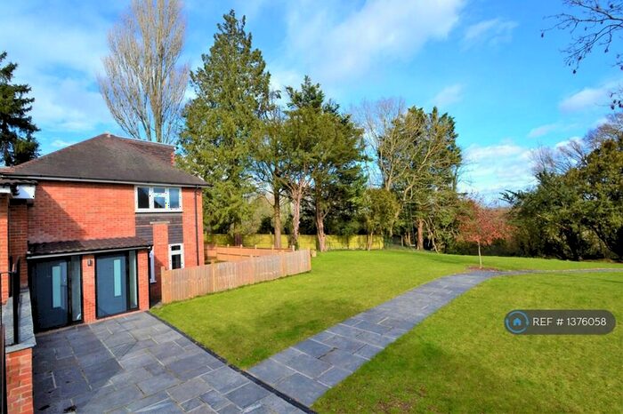 2 Bedroom Maisonette To Rent In Bishops Retreat, Shawford, Winchester, SO21