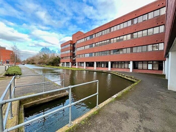 1 Bedroom Apartment To Rent In Walton Street, Aylesbury, HP21