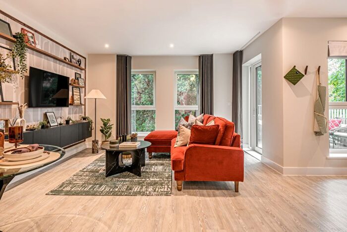 2 Bedroom Flat For Sale In North Gate Park, St Ann's Road, Haringey, N15