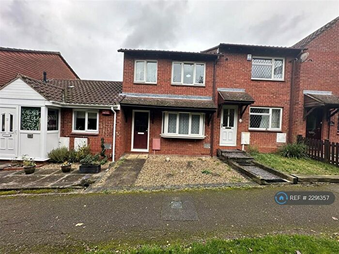 3 Bedroom Terraced House To Rent In Challacombe, Furzton, Milton Keynes, MK4