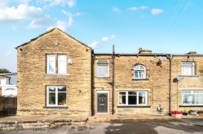 3 Bedroom Terraced House For Sale In Netheroyd Hill Road, Cowcliffe, Huddersfield, West Yorkshire, HD2