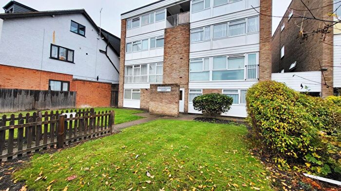 1 Bedroom Flat To Rent In Crossbrook Street, Cheshunt, Waltham Cross, EN8