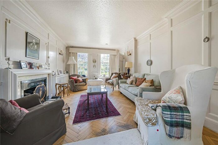 3 Bedroom Detached House For Sale In Presburg Road, New Malden, KT3