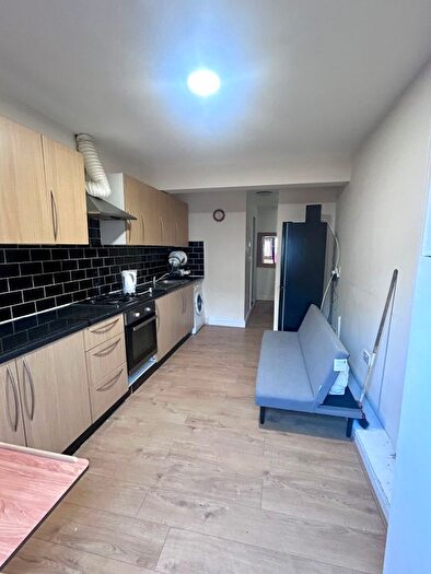 2 Bedroom Flat To Rent In Ilford, IG1