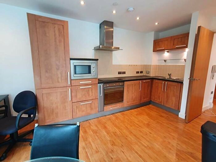 2 Bedroom Flat To Rent In Bluecoat House, North Sherwood Street, Nottingham, NG1