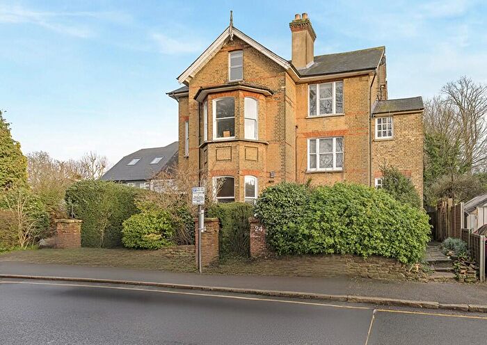 2 Bedroom Flat For Sale In Campden Road South Croydon, Surrey, CR2