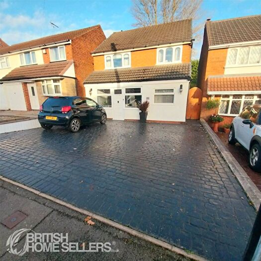 3 Bedroom Detached House For Sale In Stonehurst Road, Birmingham, West Midlands, B43