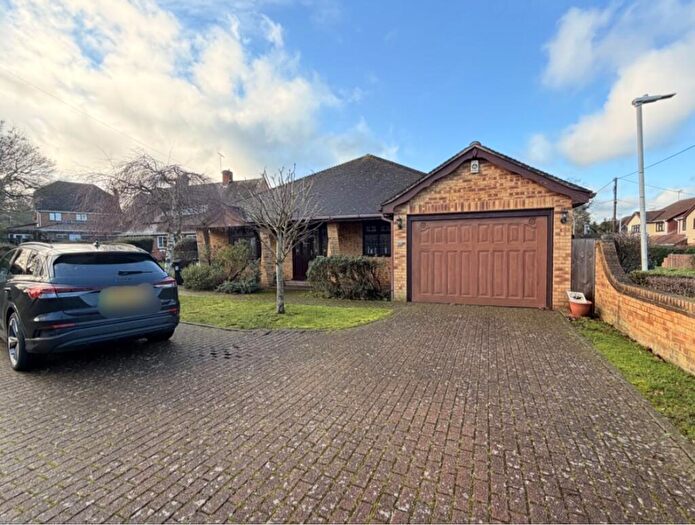 3 Bedroom Bungalow To Rent In High Road, Langdon Hills, Basildon, Essex, SS16