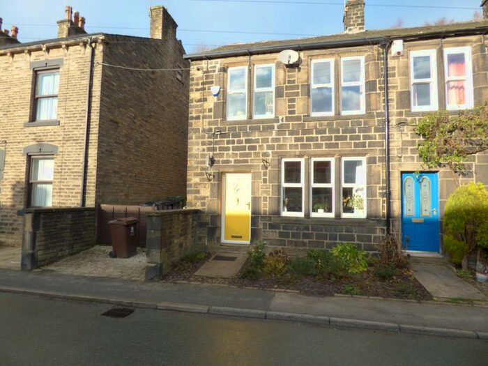 Houses for sale & to rent in OL3 7AA, Shaw Street, Saddleworth South Oldham