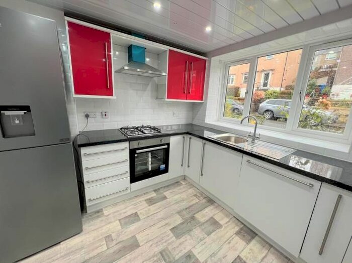 2 Bedroom Flat To Rent In Weymouth Drive, Kelvindale, Glasgow, G12