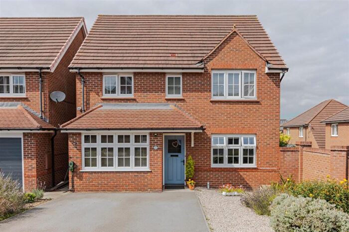 4 Bedroom Detached House For Sale In Graburn Way, Barton-Upon-Humber, DN18