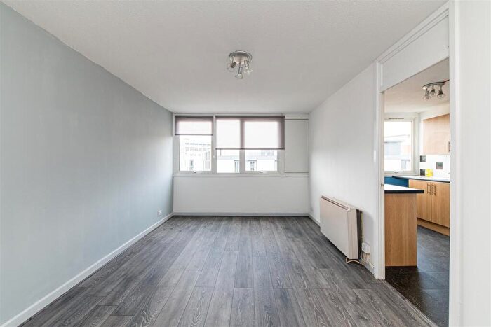 2 Bedroom Flat To Rent In Howard Street, Newcastle Upon Tyne, NE1