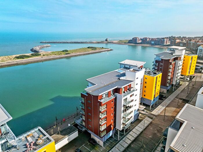 2 Bedroom Flat For Sale In Midway Quay, Eastbourne, BN23