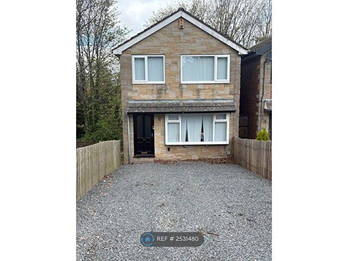 3 Bedroom Detached House To Rent In Hough End Lane, Leeds, LS13