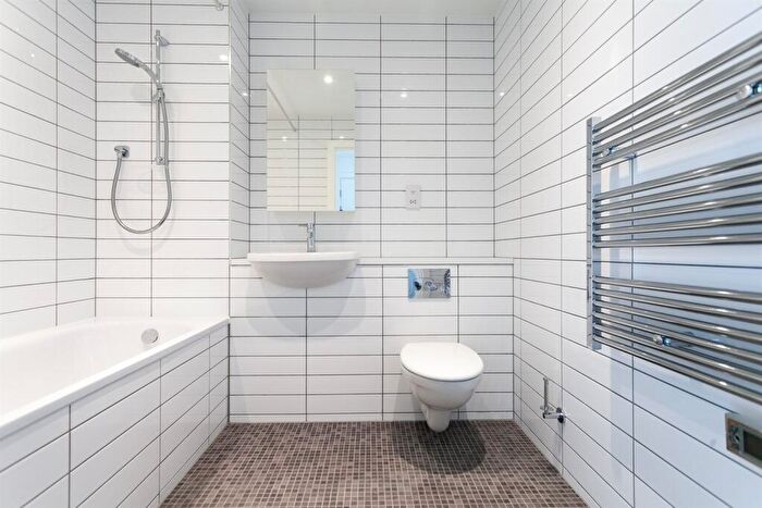 2 Bedroom Flat To Rent In Atlantic Crescent, Wembley, HA9