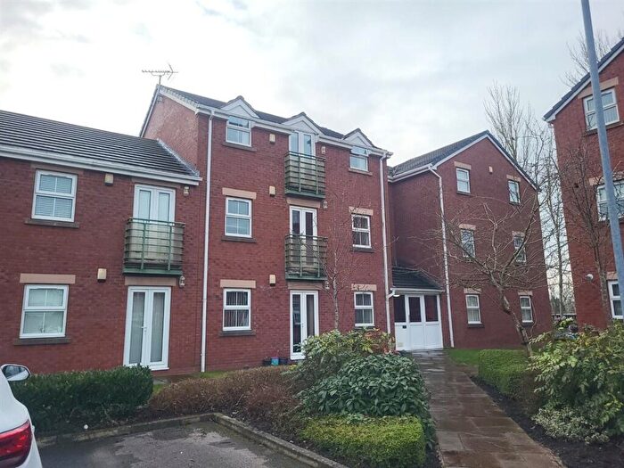 2 Bedroom Flat For Sale In Bridge Avenue, Ormskirk, L39