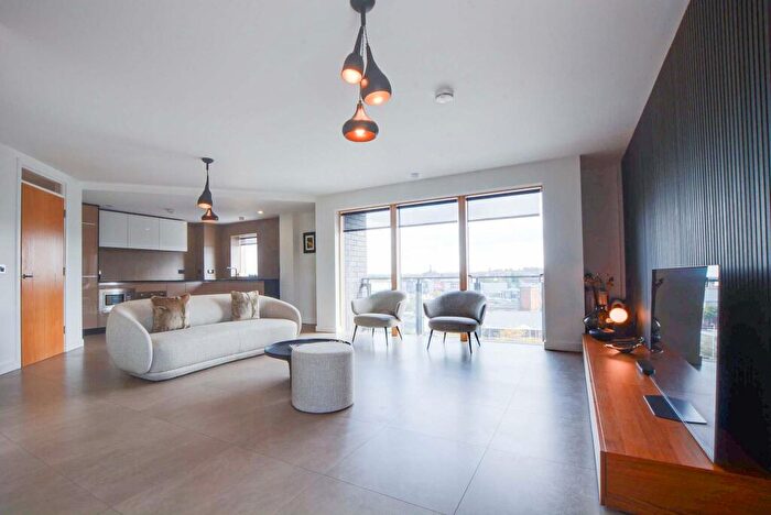 3 Bedroom Flat For Sale In Phoenix Square, Burton Street, City Centre, Leicester, LE1