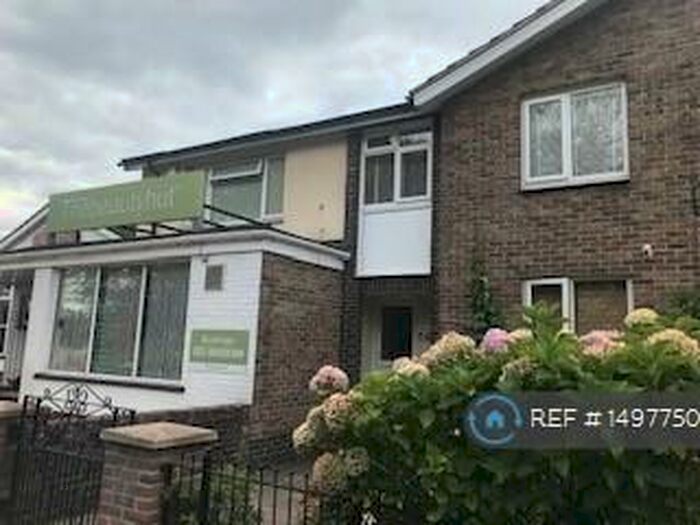 3 Bedroom Flat To Rent In Mansel Road West, Southampton, SO16