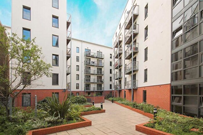 2 Bedroom Apartment For Sale In Derby Road, Nottingham, NG7