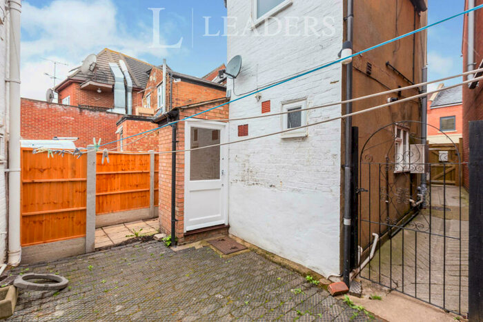 2 Bedroom Flat To Rent In Cambridge Street, Aylesbury, HP20