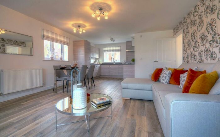 2 Bedroom Apartment For Sale In Hall Road, Rochester, Kent, ME1
