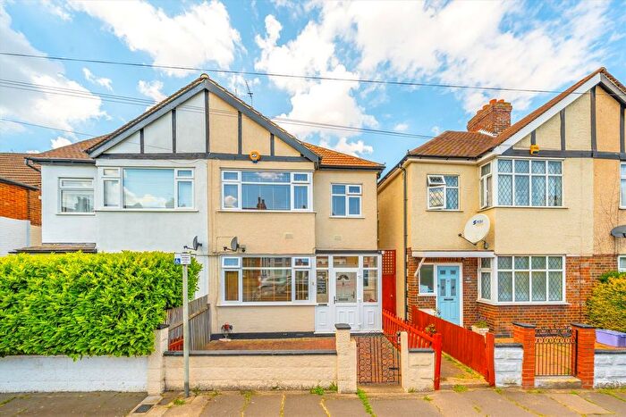 3 Bedroom Property For Sale In Grove Road, Wimbledon, SW19