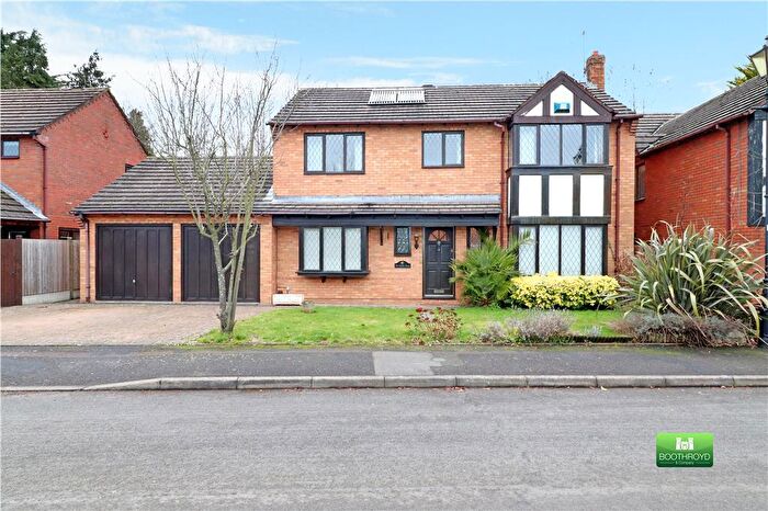 4 Bedroom Detached House To Rent In Mayfield Drive, Kenilworth, CV8