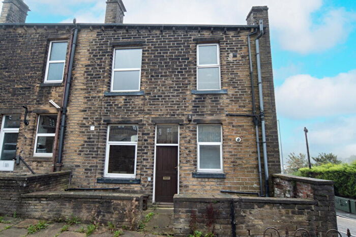 5 Bedroom End Of Terrace House To Rent In South View, Sowerby Bridge, HX6