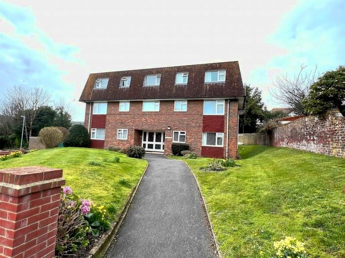 2 Bedroom Flat To Rent In De Roos Road, Eastbourne, BN21