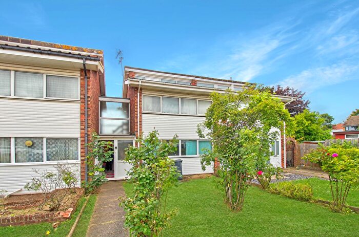 3 Bedroom Semi Detached House For Sale In Kennedy Close, Ipswich, IP4