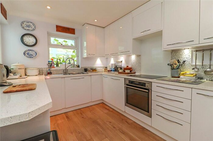 3 Bedroom Semi-Detached House For Sale In Winchester Road, Kings Somborne, Stockbridge, SO20