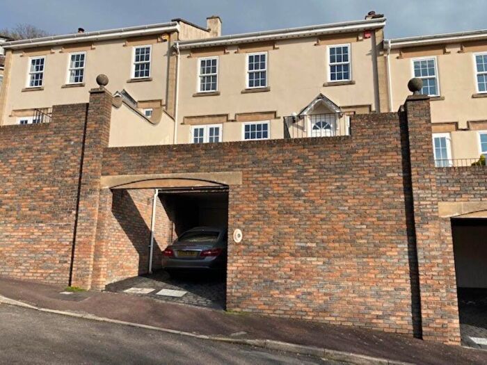 4 Bedroom Town House To Rent In Trinity Road, Weston-super-mare, North Somerset, BS23