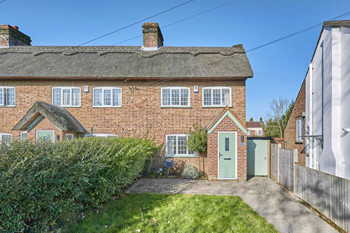 2 Bedroom End Of Terrace House To Rent In Hatching Green, Harpenden, Hertfordshire, AL5