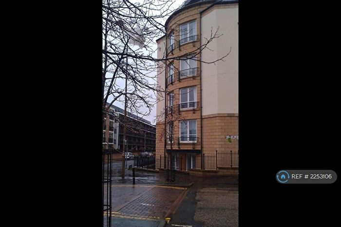3 Bedroom Flat To Rent In Hopetoun Street, Edinburgh, EH7