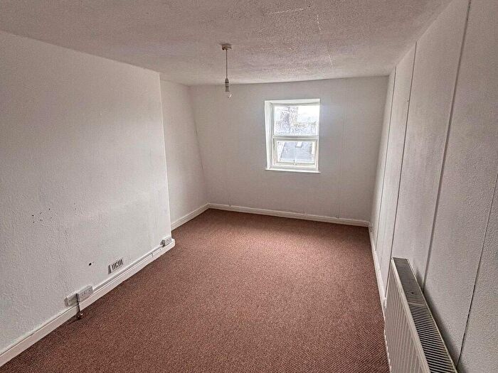 1 Bedroom Property To Rent In Top Floor Flat Holyrood Place, PL1