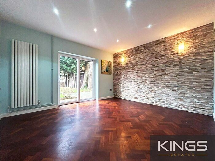 6 Bedroom Detached House To Rent In Westbourne Crescent, Southampton, SO17