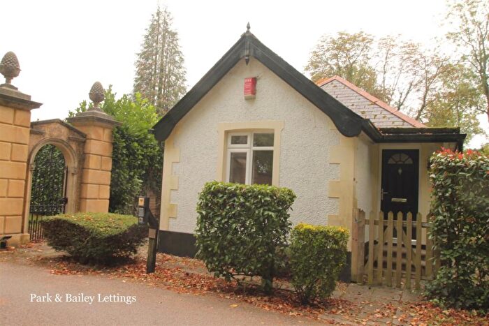 2 Bedroom House To Rent In Bedroom Detached House In Horley, RH6