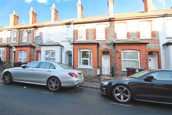 3 Bedroom Terraced House For Sale In Essex Street, Reading, RG2