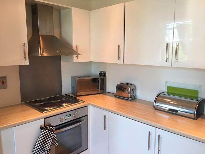 1 Bedroom Studio To Rent In Castle Street, Swansea, SA1