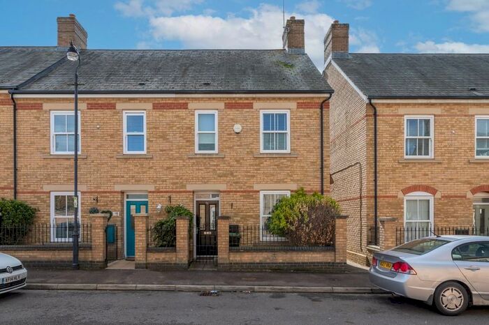 3 Bedroom End Of Terrace House To Rent In Dickens Boulevard, Fairfield, SG5