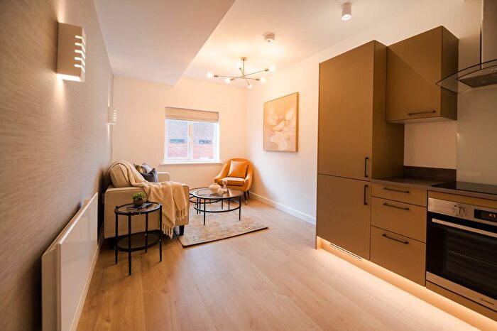 1 Bedroom Flat To Rent In Flat, Stockport Road, Cheadle, SK8