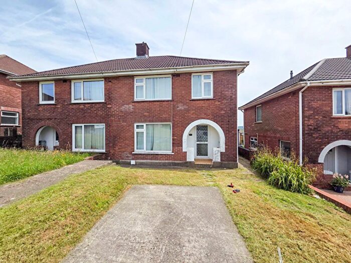 3 Bedroom Semi-Detached House To Rent In Bryn Heulog, Penyrheol, CF83