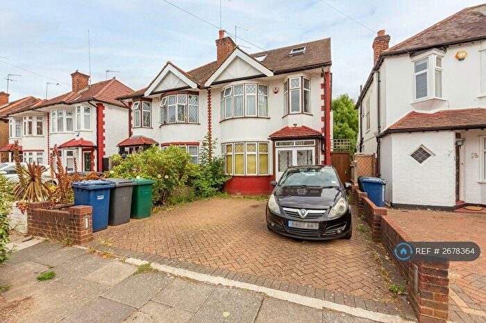 5 Bedroom Semi Detached House To Rent In Pymmes Green Road, London, N11