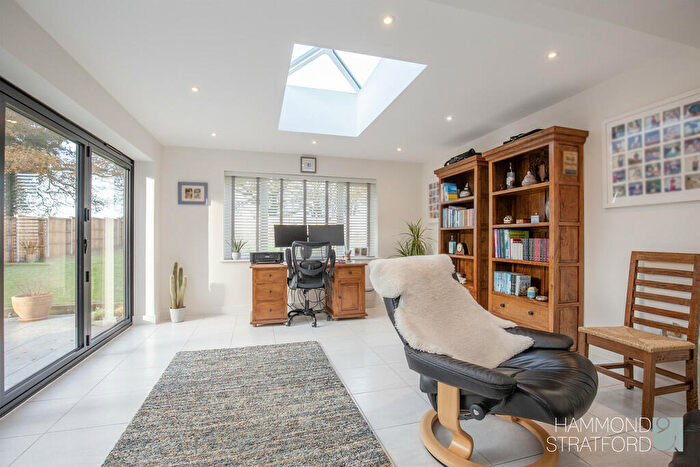4 Bedroom Detached House For Sale In Garnier Meadow, Attleborough, NR17