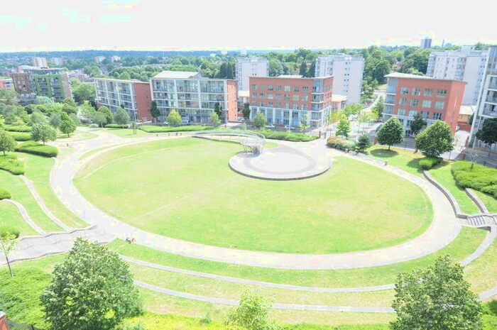 3 Bedroom Flat To Rent In Langley Walk, Park Central, B15