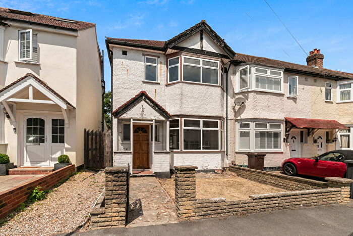 3 Bedroom End Of Terrace House For Sale In Tennyson Avenue, New Malden, KT3