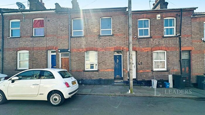 4 Bedroom Terraced House To Rent In Cowper Street, Luton, Bedfordshire, LU1