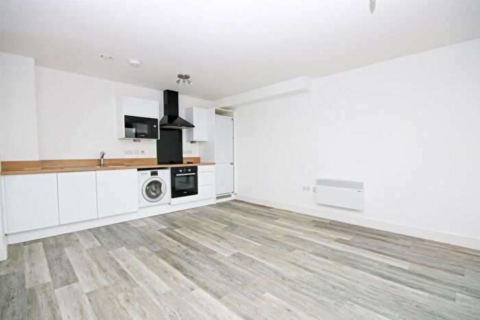 2 Bedroom Flat For Sale In Grosvenor House, Norwich, NR1