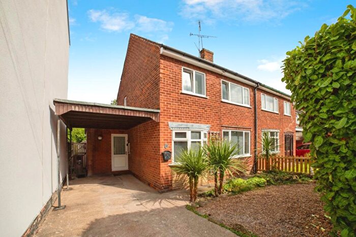 3 Bedroom Semi-Detached House For Sale In Fairholme Drive, Mansfield, Nottinghamshire, NG19