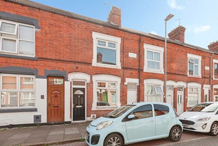 2 Bedroom Terraced House For Sale In Glengate, Wigston, LE18